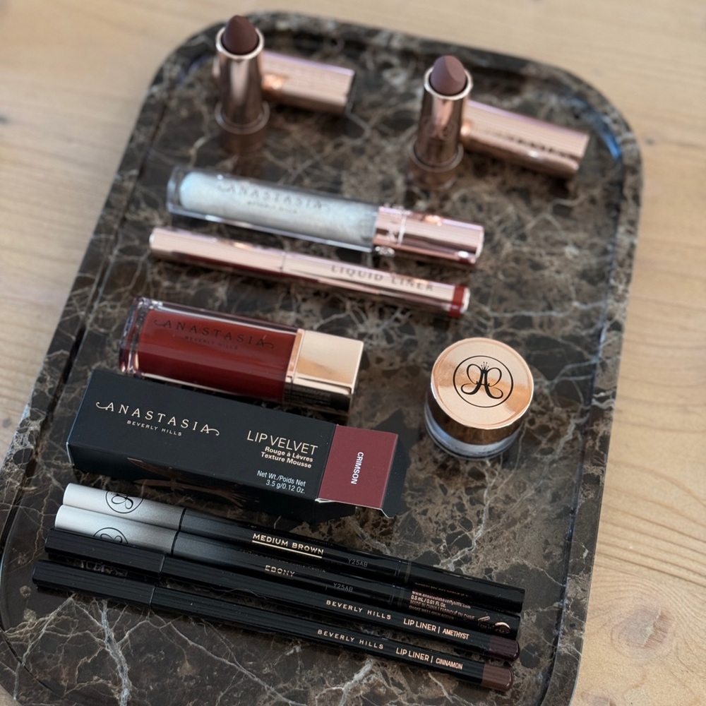 NWT Anastasia Beverly Hills Makeup Bundle.